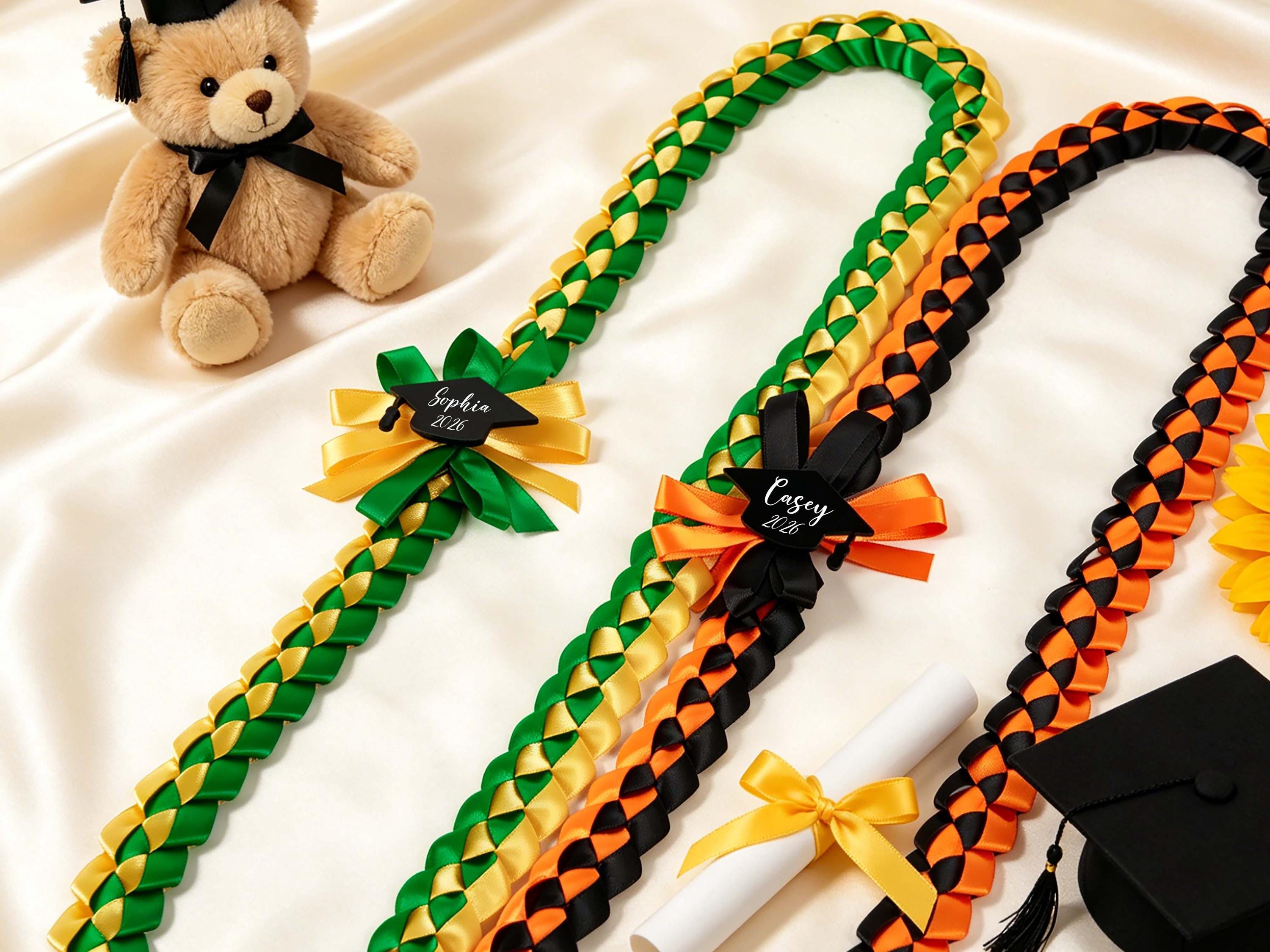 Ersonalized Tri-color Graduation Lei , Custom Ribbon Colors, Class Of 2026 , Acrylic Grad Cap Charm Keepsake,double Braided